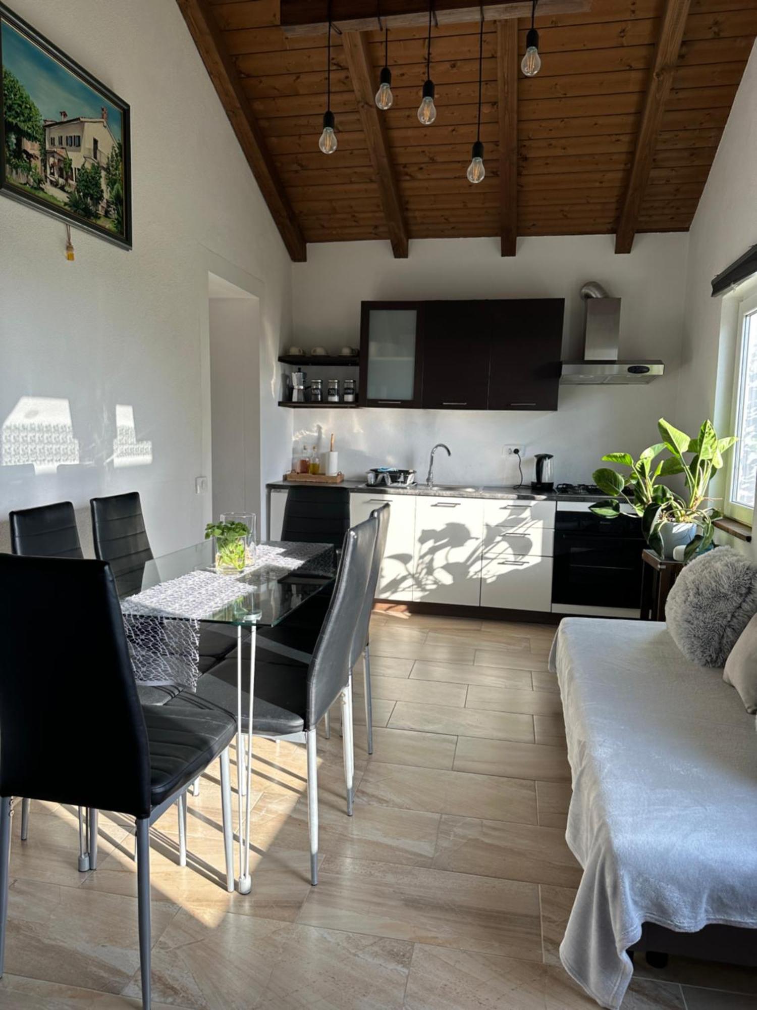 Quiet Countryside Apartments Near The City And The Sea Koper Exterior foto